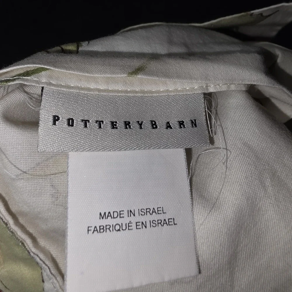 Pottery Barn Floral Bed Pillow Case %100 Organic Cotton Euro Style 30 x 30 in